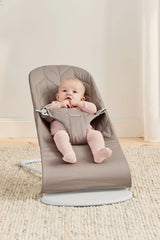 Бебешки Шезлонг Bliss Sand Grey (petal Quilt, Woven) Babybjörn