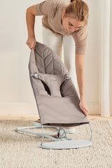 Бебешки Шезлонг Bliss Sand Grey (petal Quilt, Woven) Babybjörn