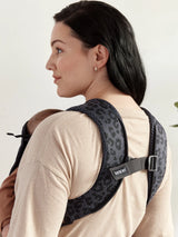 Бебешка Ергономична Раница One, Air Mesh 3d, Anthracite Leopard Babybjörn