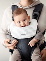Лигавник За Ергономична Раница Harmony White Babybjörn