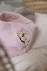 Бебешки Лигавник Бандана С Джоб За Залъгалка Blush Bibs