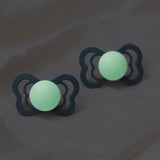 Supreme szimmetrikus szilikon cumi 2db (6-18hó) Sage Glow Cloud Glow Bibs