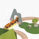 Дървен Комплект Влакче С Релси В Гората От 100 Части Classic World