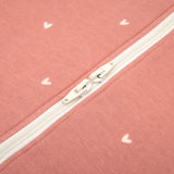 Бебешко Спално Чувалче С Крачета 2в1 On The Move Cozy (18 36м) Rose Hearts Tog. 0.5 Ergobaby