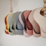 Силиконов Лигавник С Джоб Blush Mushie