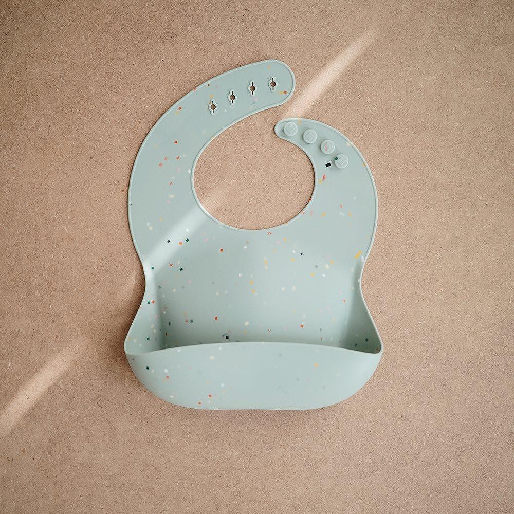 Силиконов Лигавник С Джоб Cambridge Blue Confetti Mushie