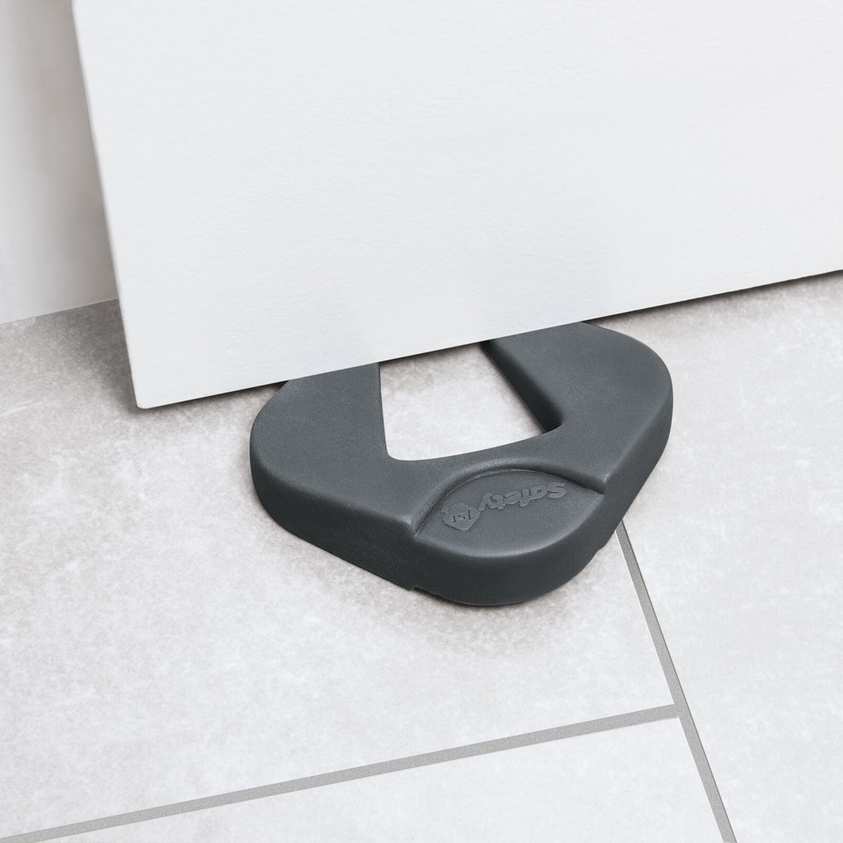 Предпазител Срещу Затръшване На Врата 2 В 1 Safety 1St