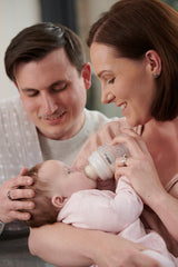 Силиконово Шише За Подпомагане На Храненето Anti-Colic 150 Мл. 0+ Vital Baby --- BebeMama